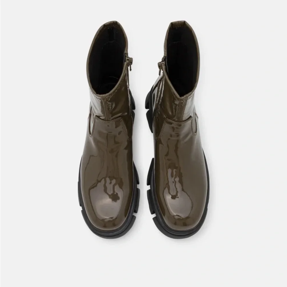 ALDO GRANDSOLE patent lug sole Platform ankle boots size‎ 10 brand new